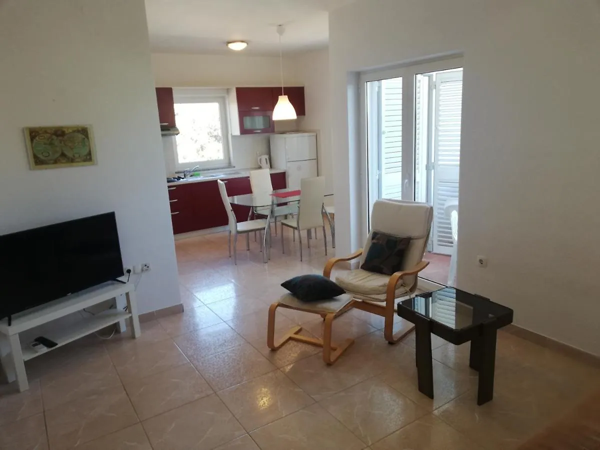 Mia Apartment Mandre 0*,  Kroatien